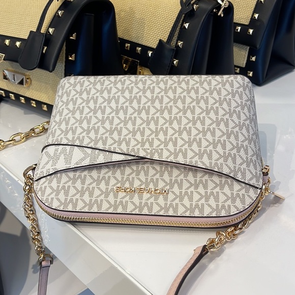 MICHAEL KORS Jet Set Medium Logo Dome Satchel Crossbody
Powder Blush
NWT - Picture 8 of 16